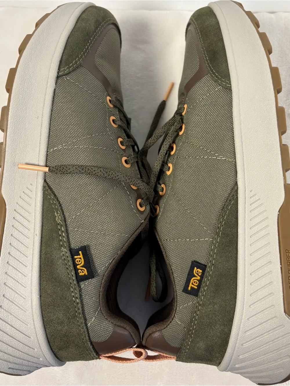 Teva Ellwood Women's Hiking Shoes Size 8.5 Olive Green Sneakers 1155271 NEW WOB